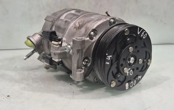 Volvo V60 Air conditioning (A/C) compressor (pump) 