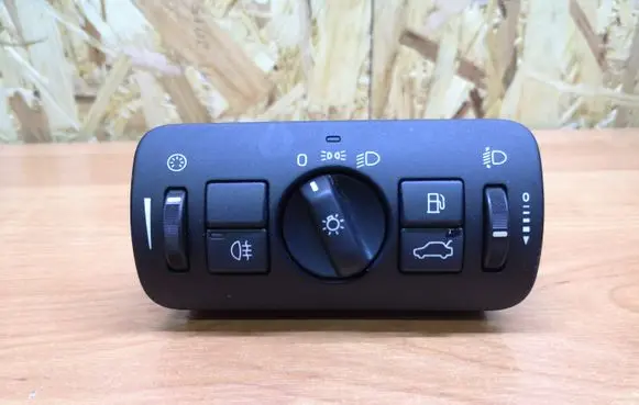 Volvo S60 Light switch 30739433