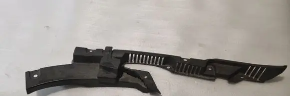 Volvo XC60 Fender mounting bracket 32216110