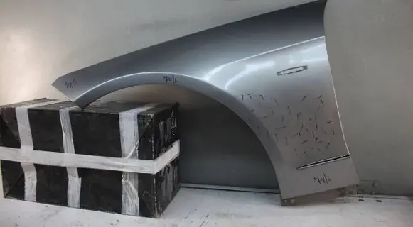 Mercedes-Benz E W212 Fender mounting bracket