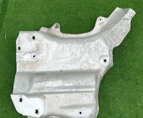 Volkswagen Phaeton Exhaust heat shield 3D0825712E