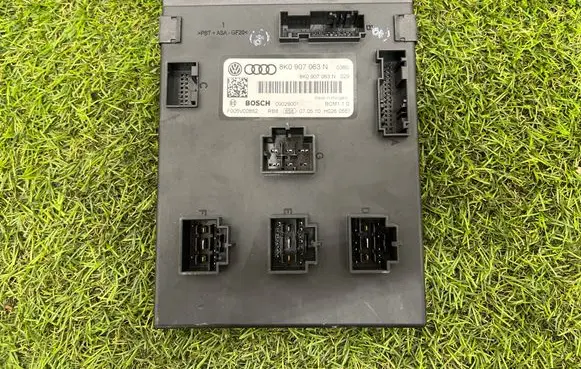 Audi A5 8T 8F Comfort/convenience module 8K0907063N