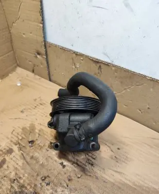 Ford Focus Power steering pump 9GD1900