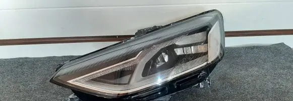 Audi A4 S4 B9 8W Headlight/headlamp 8W0941011