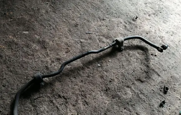 Volkswagen PASSAT B7 Front anti-roll bar/sway bar 3C0411303Q