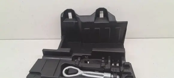 BMW 4 F32 F33 Tool box 7309514