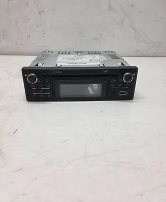 Dacia Duster Radio/CD/DVD/GPS head unit 281155052R AGC1220RF AGC1220RFA