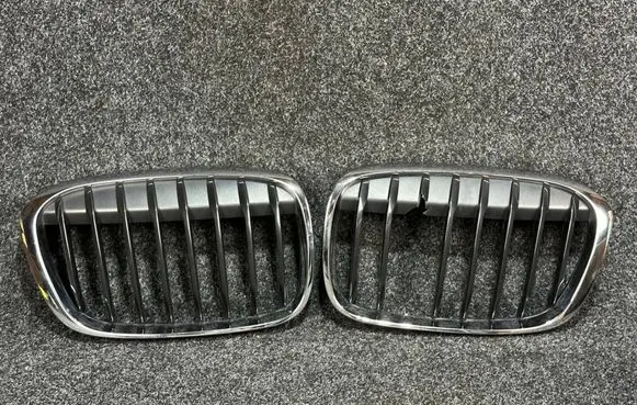 BMW X1 F48 F49 Front bumper upper radiator grill 7383364 7383363
