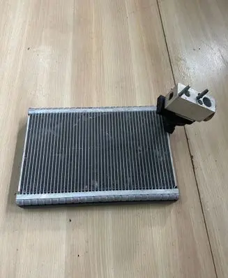Opel Vivaro Air conditioning (A/C) radiator (interior) A31102300
