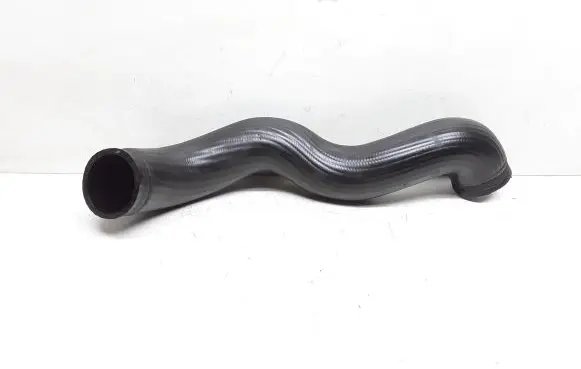 Volvo V70 Intercooler hose/pipe 30645937