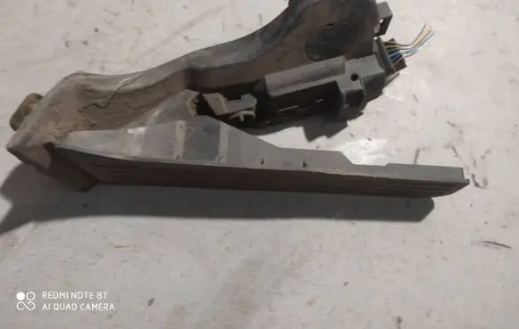 Volkswagen PASSAT B6 Accelerator throttle pedal 1K1721503L