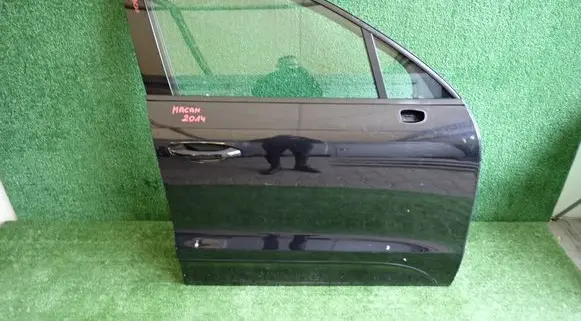 Porsche Macan (95B) Front door
