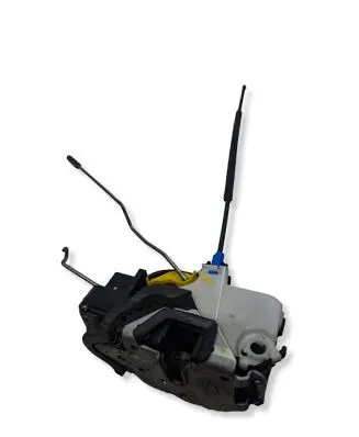 Opel Astra J Front door lock 3023881