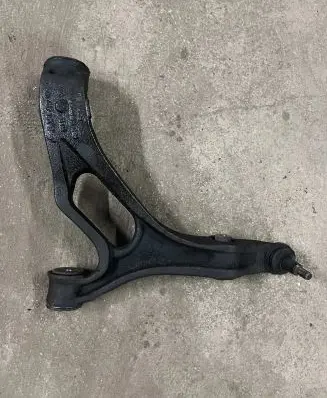 Volkswagen Touareg I Front lower control arm/wishbone