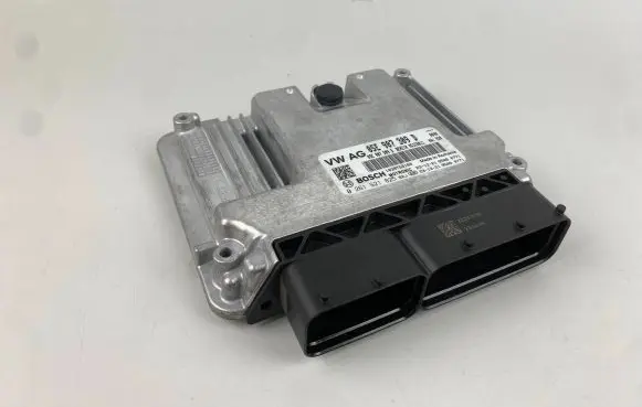 Volkswagen Golf VIII Engine control unit/module 05E907309D 0261S21825