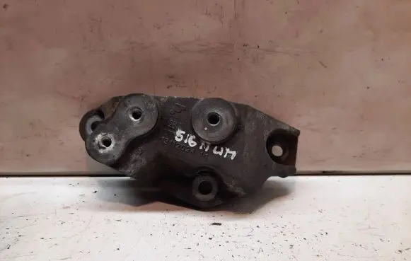 Opel Signum Gearbox mounting bracket 13112024