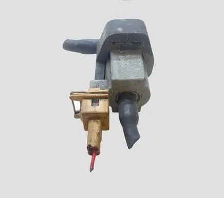 Jaguar XF X250 Turbo solenoid valve 7226870