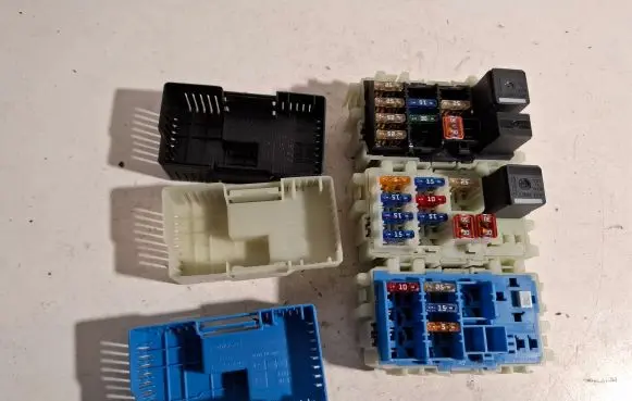 Volvo XC60 Fuse module 6G9T14K131 6G9T14B192