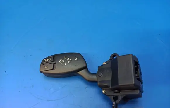 BMW 5 E60 E61 Indicator stalk 676050