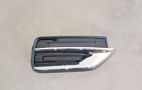 Volvo XC90 Front bumper lower grill 31663843