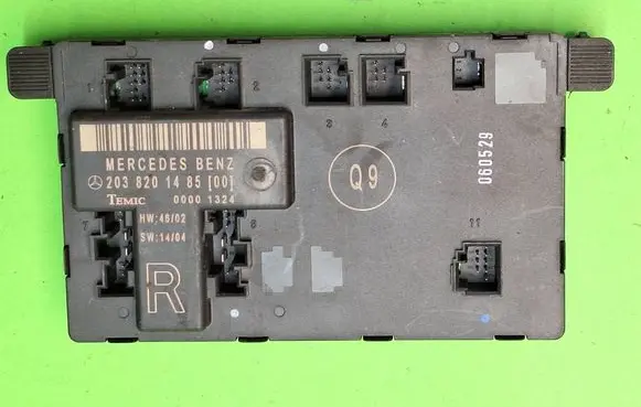 Mercedes-Benz C W203 Door control unit/module 2038201485