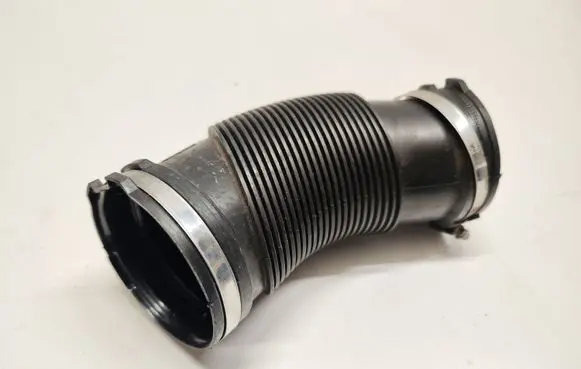 Audi Q5 SQ5 Turbo air intake inlet pipe/hose 059129629D