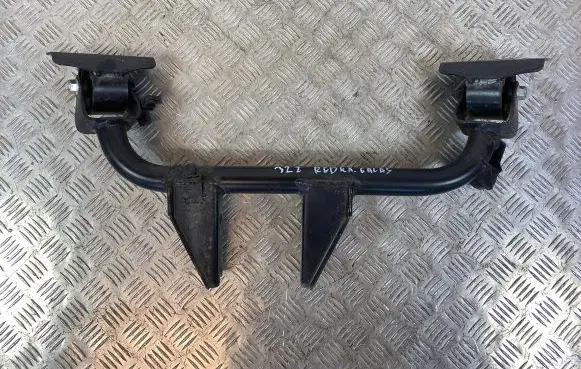 Suzuki SX4 S-Cross Rear differential/diff mount bracket 