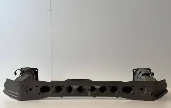 Ford Focus Front bumper support beam AM51-U10922