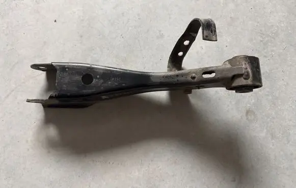 Toyota GT 86 Rear control arm SU00300360