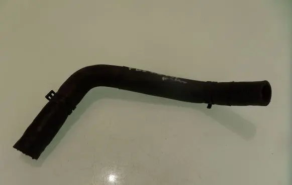 Volkswagen PASSAT B6 Engine coolant pipe/hose