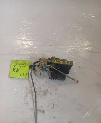 Chevrolet Nubira Front door lock 1212123