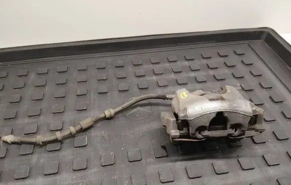 Land Rover Evoque I Front brake caliper