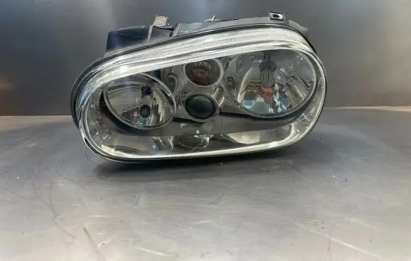Volkswagen Golf IV Headlight/headlamp 1J1941015K