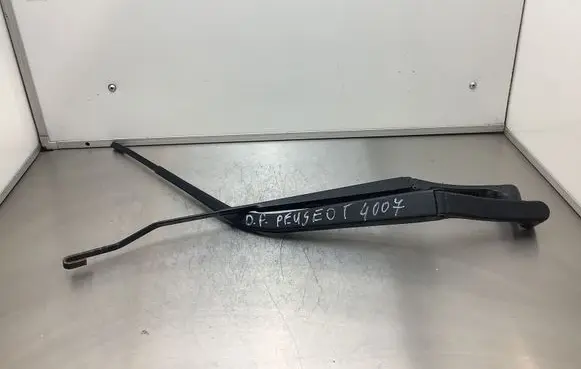 Peugeot 4007 Front wiper blade arm
