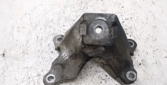 Audi A6 S6 C6 4F Engine mounting bracket 4F0199307M
