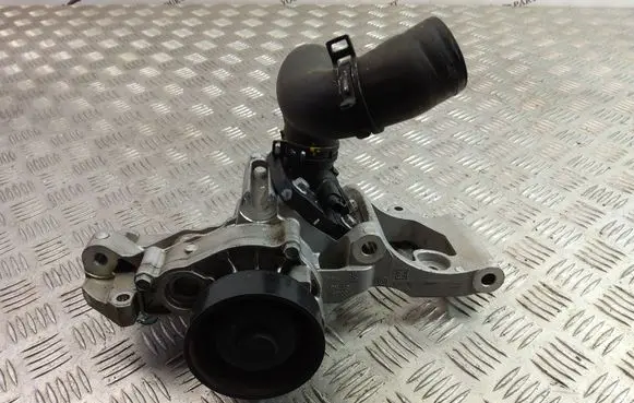 BMW X1 F48 F49 Water pump pulley 8601366 6118950