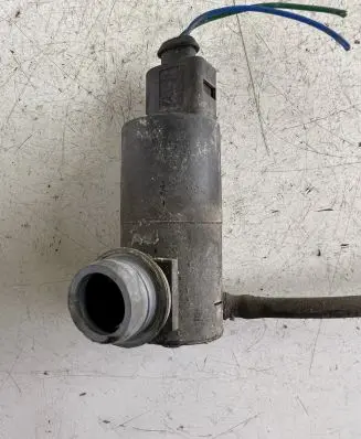 Toyota Yaris Windscreen/windshield washer pump