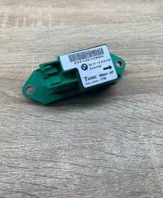BMW 5 E39 Airbag deployment crash/impact sensor 6910678