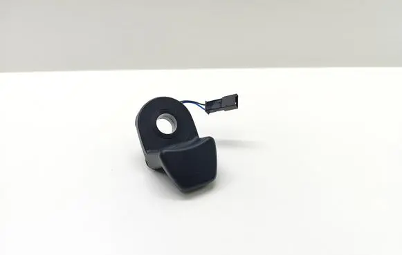 BMW 5 E60 E61 Tailgate glass/window release handle 9200673 59845510