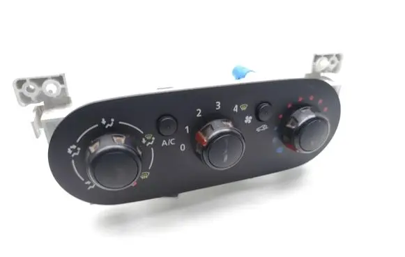 Opel Vivaro Climate control unit E1093049 X-82-CAMAN