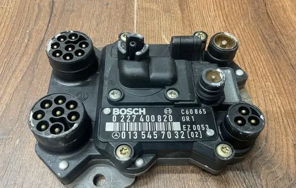 Mercedes-Benz S W140 Combustion control unit/module 0135457032 0227400820