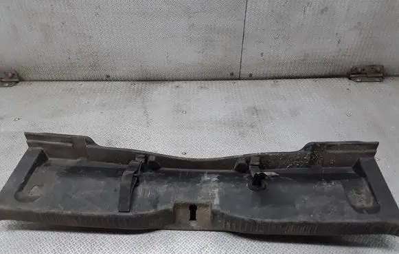 Toyota Auris 150 Trunk/boot sill cover protection