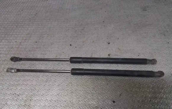 Toyota Auris 150 Tailgate/trunk strut/damper 6896002081