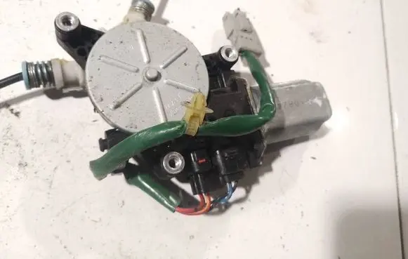 Honda Civic Front door window regulator motor 