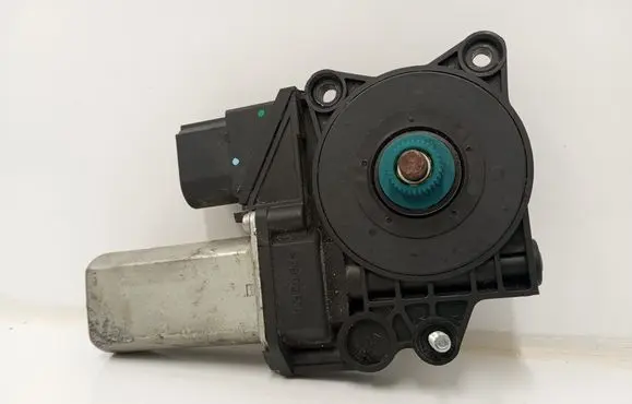 BMW 1 E81 E87 Rear door window regulator motor 1060078
