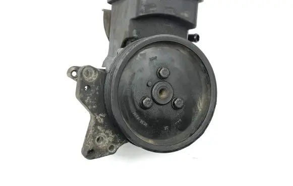 BMW 3 E46 Power steering pump 6756575