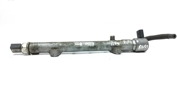 Mercedes-Benz Vito Viano W639 Fuel main line pipe A6510700495 P9144Z240A