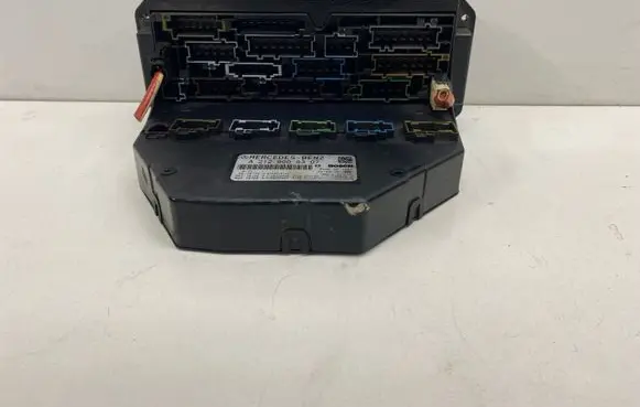 Mercedes-Benz E W212 Fuse module A2129008307