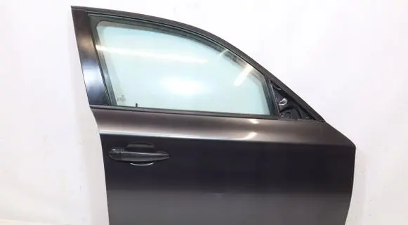 BMW 1 E81 E87 Front door 