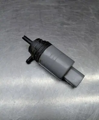 BMW 5 E60 E61 Windscreen/windshield washer pump 987075994